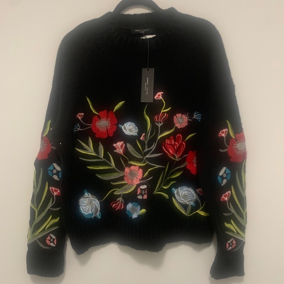 NWT Romeo & Juliet Couture Sz. M Sweater - Picture 2 of 4